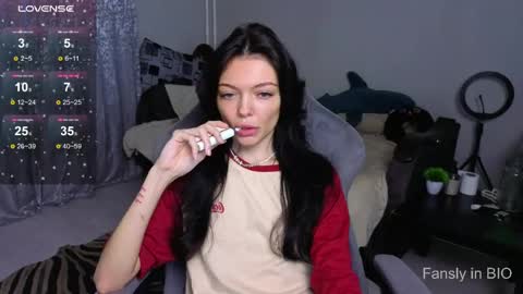 Snapshot of mariella__adams chatting on 05.30.26 Maria online show from 05.30.26