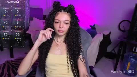 Snapshot of mariella__adams chatting on 06.09.26 Maria online show from 06.09.26