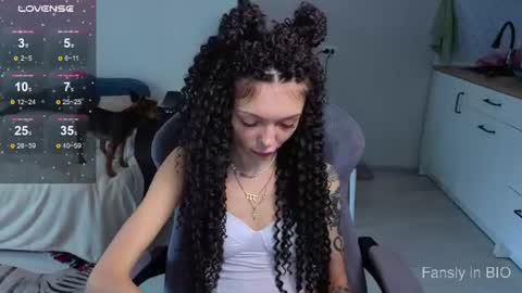 Snapshot of mariella__adams chatting on 06.15.26 Maria online show from 06.15.26