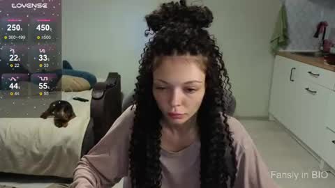 Snapshot of mariella__adams chatting on 06.20.26 Maria online show from 06.20.26