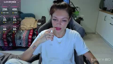 Snapshot of mariella__adams chatting on 07.13.26 Maria online show from 07.13.26