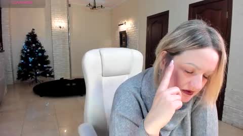 Snapshot of mariemlui chatting on 01.13.26 mariemlui online show from 01.13.26