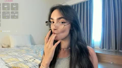 Mia online show from 03.26.26