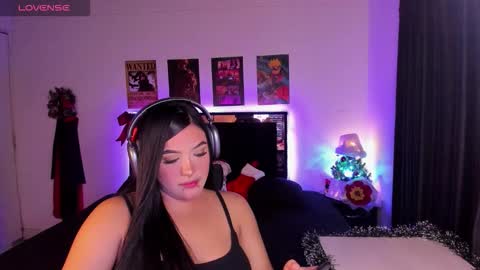 Mariana Hasper online show from 12.16.25