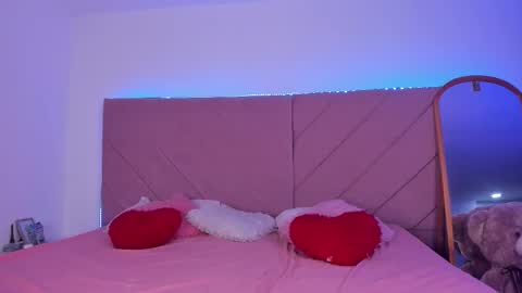 Snapshot of marily_daniela_ chatting on 11.30.25 Marily Daniela online show from 11.30.25