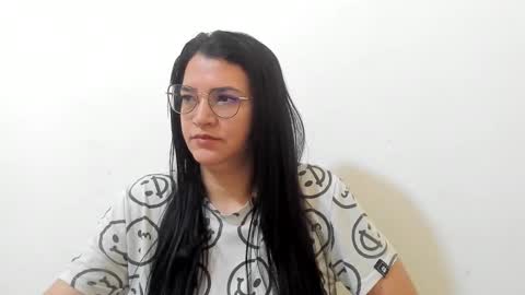 Snapshot of marilyn_garcia chatting on 11.23.25 MARILYN SEXY online show from 11.23.25