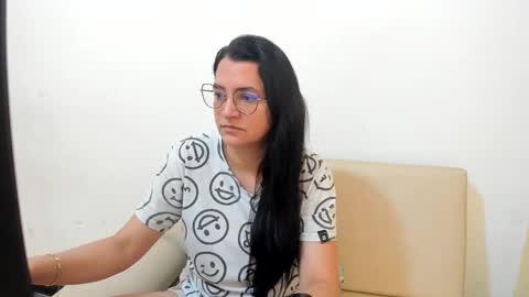 Snapshot of marilyn_garcia chatting on 01.14.26 MARILYN SEXY online show from 01.14.26