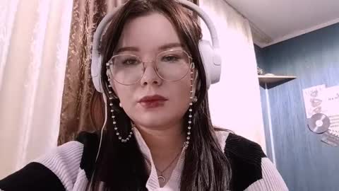 Snapshot of marinciampanella chatting on 02.27.26 Lia online show from 02.27.26