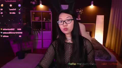 Snapshot of marine_vact chatting on 03.04.25 Marine online show from 03.04.25