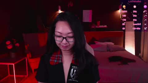 Snapshot of marine_vact chatting on 09.19.25 Marine online show from 09.19.25