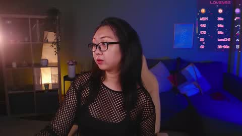 Snapshot of marine_vact chatting on 09.26.25 Marine online show from 09.26.25