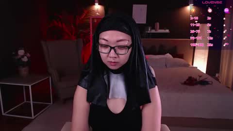 Snapshot of marine_vact chatting on 10.01.25 Marine online show from 10.01.25