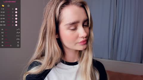 Alivia. online show from 12.15.24