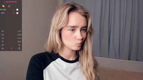 Alivia. online show from 12.18.24