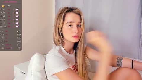 Alivia. online show from 12.24.24