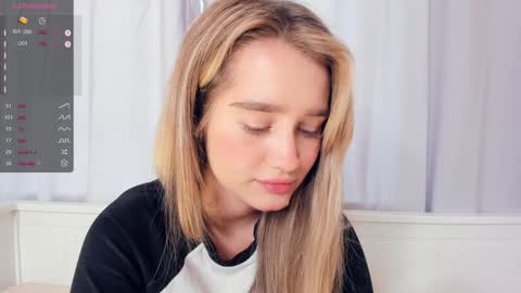 Alivia. online show from 12.25.24