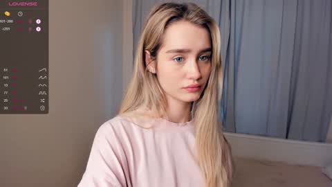 Alivia. online show from 01.05.25