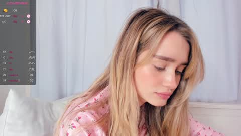 Alivia. online show from 01.07.25