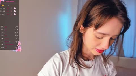 Alivia. online show from 02.23.25