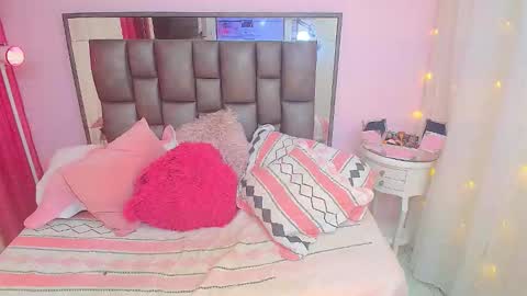 Nathaly online show from 10.22.25