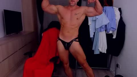 Snapshot of marismuscle chatting on 06.26.26 MarisMuscle online show from 06.26.26