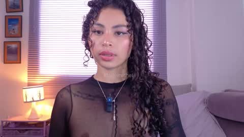 Snapshot of marivimichel03 chatting on 09.21.25 online show from 09.21.25