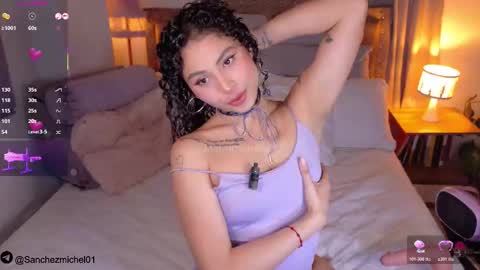 Snapshot of marivimichel03 chatting on 11.11.25 online show from 11.11.25