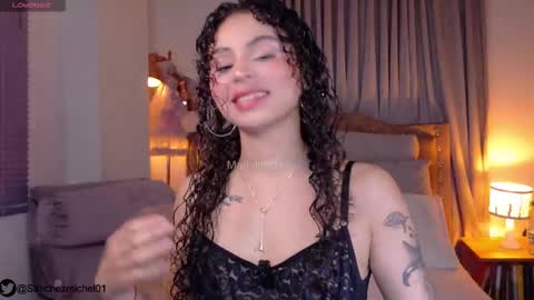 Snapshot of marivimichel03 chatting on 11.16.25 online show from 11.16.25