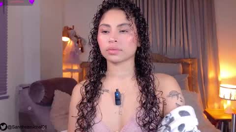 Snapshot of marivimichel03 chatting on 11.22.25 online show from 11.22.25