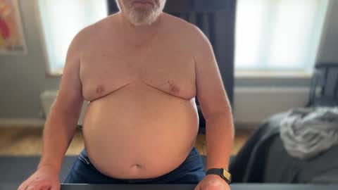 Snapshot of mark1963sub chatting on 10.13.25 Mark online show from 10.13.25