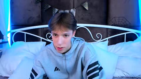 Mark online show from 11.02.25