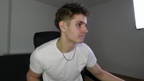 Snapshot of mark_karson chatting on 12.20.25 MARK KARSON online show from 12.20.25