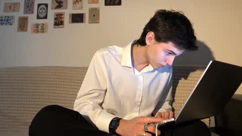 Snapshot of mark_romal chatting on 10.17.25 Mark online show from 10.17.25