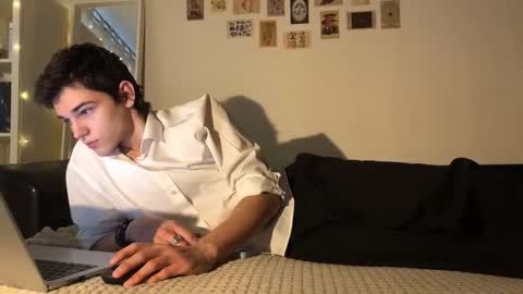 Snapshot of mark_romal chatting on 10.19.25 Mark online show from 10.19.25