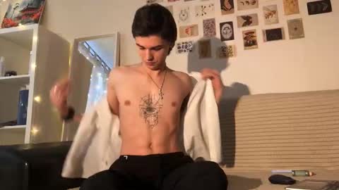 Snapshot of mark_romal chatting on 10.20.25 Mark online show from 10.20.25