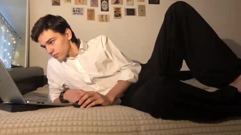 Snapshot of mark_romal chatting on 10.21.25 Mark online show from 10.21.25