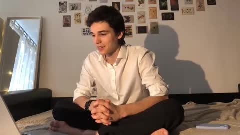 Snapshot of mark_romal chatting on 10.22.25 Mark online show from 10.22.25