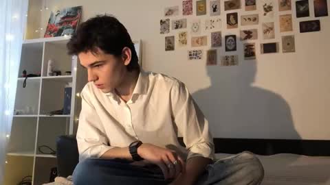 Snapshot of mark_romal chatting on 10.24.25 Mark online show from 10.24.25