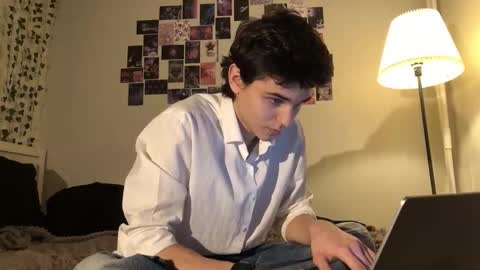 Snapshot of mark_romal chatting on 10.25.25 Mark online show from 10.25.25