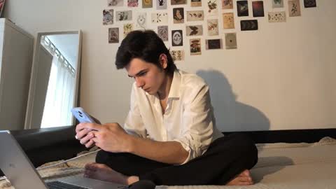 Snapshot of mark_romal chatting on 10.26.25 Mark online show from 10.26.25