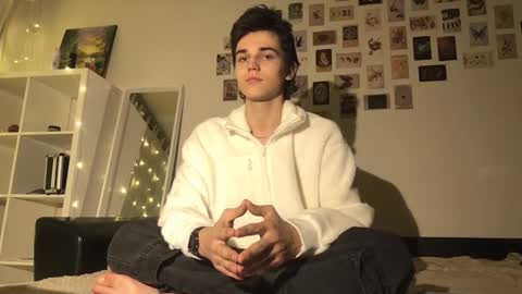 Snapshot of mark_romal chatting on 11.14.25 Mark online show from 11.14.25