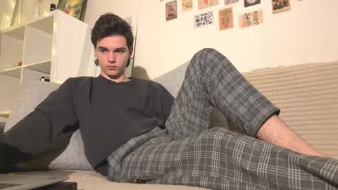 Snapshot of mark_romal chatting on 11.24.25 Mark online show from 11.24.25