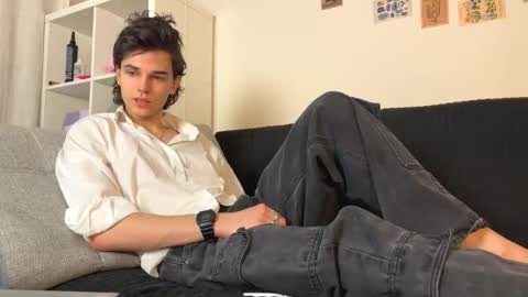 Snapshot of mark_romal chatting on 12.22.25 Mark online show from 12.22.25