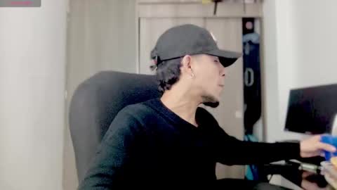 Snapshot of mark_rut chatting on 03.03.25 MODEL Mark Rut online show from 03.03.25