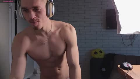 Snapshot of mark_stiff chatting on 12.05.24 Mark online show from 12.05.24