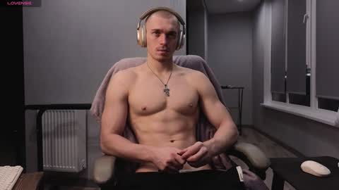 Snapshot of mark_stiff chatting on 12.29.24 Mark online show from 12.29.24