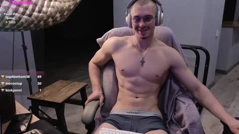 Snapshot of mark_stiff chatting on 01.01.25 Mark online show from 01.01.25