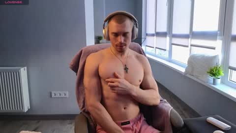 Snapshot of mark_stiff chatting on 01.10.25 Mark online show from 01.10.25