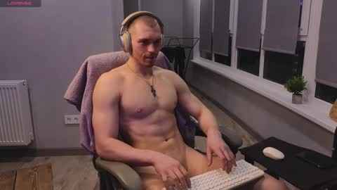 Snapshot of mark_stiff chatting on 01.10.25 Mark online show from 01.10.25