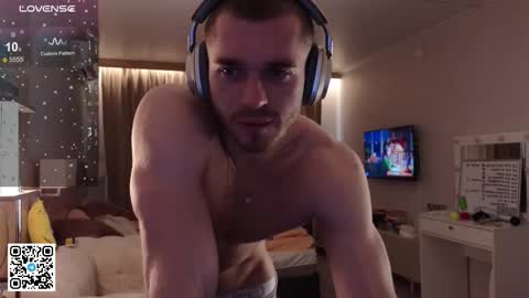 Snapshot of mark_stiff chatting on 11.02.25 Mark online show from 11.02.25